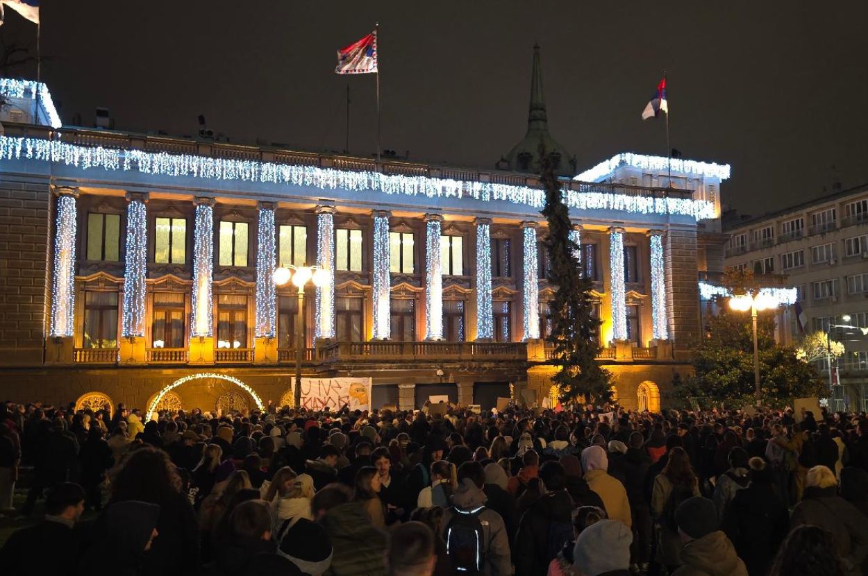 Studenti na protestu ispred Predsedništva