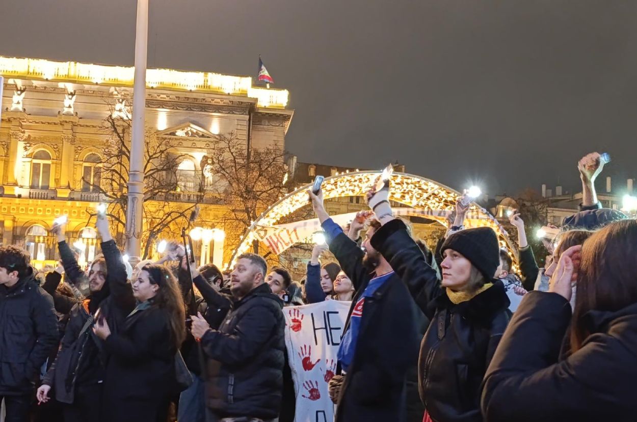 Studenti na protestu ispred Predsedništva